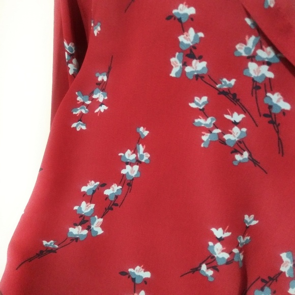 🌟 Loft Outlet| Maroon Floral Blouse - Picture 3 of 6